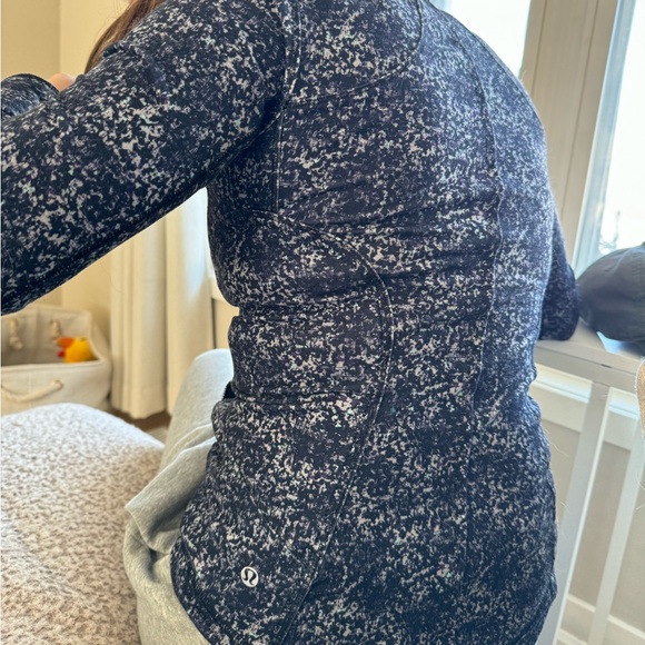 Lululemon multi color pattern zip jacket - Picture 4 of 4